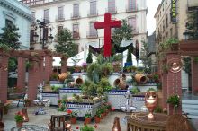 Almost final product in front of the Ayuntamiento.